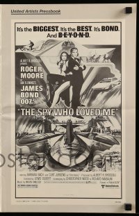 9x900 SPY WHO LOVED ME pressbook 1977 art of Roger Moore as James Bond 007 by Bob Peak