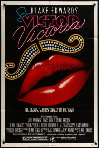 9y929 VICTOR VICTORIA 1sh 1982 Julie Andrews, Blake Edwards, cool lips & mustache art by Alvin!