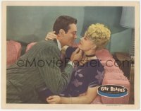 9z292 GAY BLADES LC 1946 Allan Rocky Lane & pretty Jean Rogers about to kiss on couch!