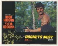 9z367 HORNETS' NEST LC #5 1970 best close up of tough Rock Hudson with machine gun!