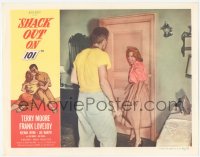 9z746 SHACK OUT ON 101 LC 1955 Lee Marvin with knife threatens Terry Moore as she screams at him!