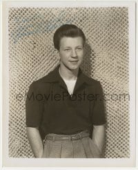 1b396 DONALD O'CONNOR signed 8x10 still 1940s super young portrait standing by net background!