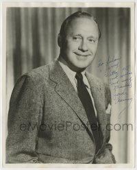 1b451 JACK BENNY signed deluxe 8x10 still 1950s great waist-high portrait smiling in suit & tie!