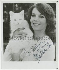 1b930 NATALIE WOOD signed 8x9.75 publicity still 1976 smiling close up holding her cute white cat!