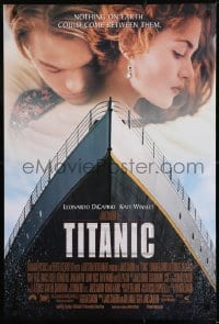1c908 TITANIC DS 1sh 1997 Leonardo DiCaprio & Winslet, Cameron, collide with destiny!