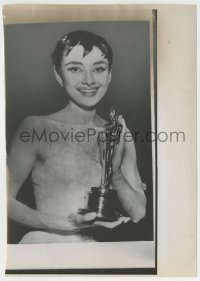 1h116 AUDREY HEPBURN 6x8.5 news photo 1954 holding her Best Actress Oscar from Roman Holiday!