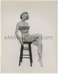 1h142 BEVERLY COTTERELL 8x10 news photo 1950s pretty & dashing natural blonde modeling swimsuit!