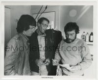 1h037 JAWS candid 8.25x10 still 1975 young Steven Spielberg, Roy Scheider & Richard Dreyfuss!