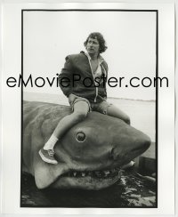 1h034 JAWS deluxe candid 8x10 file photo 1975 Steven Spielberg sitting on Bruce on set by Goldman!