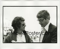 1h029 JAWS deluxe candid 8x10 file photo 1975 Steven Spielberg with Peter Benchley by Goldman!