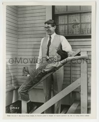 1h928 TO KILL A MOCKINGBIRD 8x10.25 still 1963 Gregory Peck smiles as Mary Badham is on bannister!