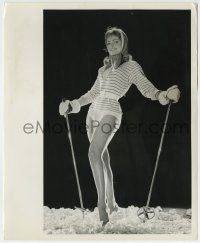 1h965 VERONICA GREEN 8.25x10 news photo 1960s showing her legs in an unconventional skiing outfit!
