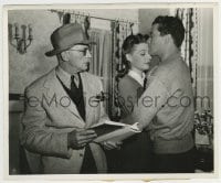 1h989 WINGS FOR THE EAGLE candid 8.25x10 still 1942 Anne Sheridan, Morgan & director by Longworth!