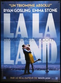 1p700 LA LA LAND teaser French 1p 2016 great image of Ryan Gosling & Emma Stone embracing over city!