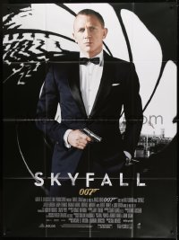 1p876 SKYFALL French 1p 2012 great image of Daniel Craig as James Bond in tuxedo with gun in hand!