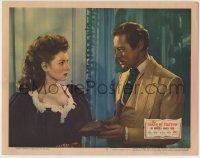 1r522 FOXES OF HARROW LC #8 1947 close up of Rex Harrison giving jewelry to Maureen O'Hara!