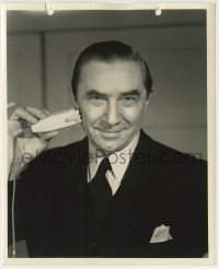 1w151 BELA LUGOSI 8.25x10 still 1942 c/u demonstrating an electric razor while in his suit!