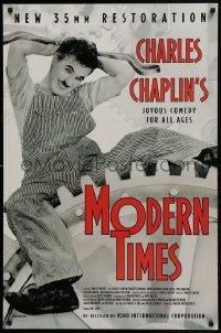 1z739 MODERN TIMES 25x38 1sh R1990s great image of the legendary Charlie Chaplin with gears!
