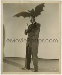 2a163 BAT 8.25x10 still 1959 great spooky Vincent Price portrait with giant bat shadow behind him!