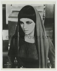 2a297 CLEOPATRA 8x10 still 1963 Elizabeth Taylor with full Cleopatra face makeup!