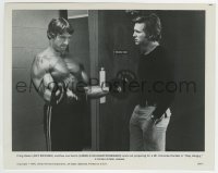 2a858 STAY HUNGRY 8x10.25 still 1976 Jeff Bridges watches Schwarzenegger train for Mr. Universe!