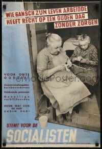 2d054 STEMT VOOR DE SOCIALISTEN 17x25 Belgian political campaign 1938 two elderly women knitting