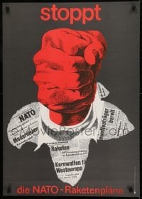 2d386 STOPPT DIE NATO RAKETENPLANE 23x32 East German special poster 1981 Ingrid Sitte art of fist