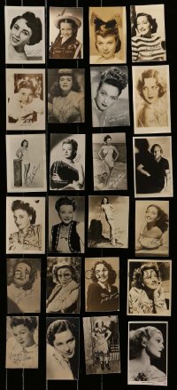 2g563 LOT OF 24 1940S FAN PHOTOS WITH FACSIMILE SIGNATURES 1940s portraits of pretty ladies!