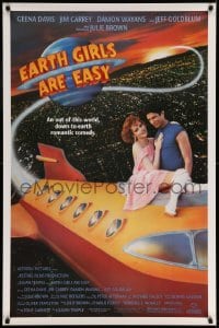 2k269 EARTH GIRLS ARE EASY 1sh 1989 great image of Geena Davis & alien Jeff Goldblum on space ship!