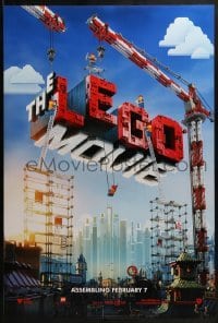 2k538 LEGO MOVIE teaser DS 1sh 2014 cool image of title assembled w/cranes & plastic blocks!