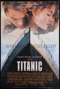 2k893 TITANIC DS 1sh 1997 Leonardo DiCaprio & Winslet, Cameron, collide with destiny!