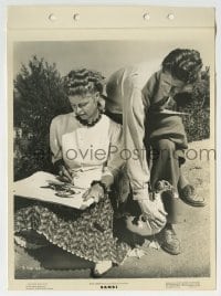 2x628 BAMBI candid 8x11 key book still 1942 man holds goose for Disney artist as she sketches it!
