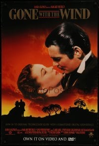 2z882 GONE WITH THE WIND 27x40 video poster R1998 classic image of Clark Gable and Vivien Leigh!
