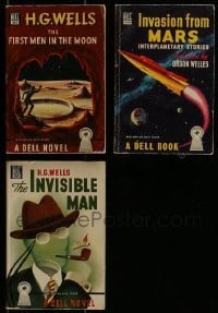 3a442 LOT OF 3 DELL SCIENCE FICTION PAPERBACK BOOKS 1940s sci-fi stories with cool cover art!