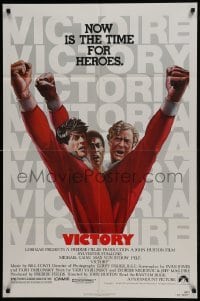 3b951 VICTORY 1sh 1981 Huston, cast art of soccer players Stallone, Caine & Pele by Jarvis!
