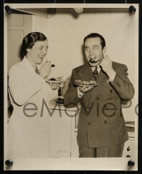 3d777 HAROLD LLOYD 4 8x10 stills 1930s he's in a kitchen without his trademark glasses swiping food!