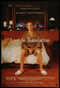 3g576 LOST IN TRANSLATION DS 1sh 2003 image of lonely Bill Murray in Tokyo, Sofia Coppola!