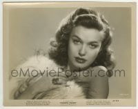 3m307 CRIMSON CANARY 8x10.25 still 1945 best portrait of beautiful Lois Collier w/fur & jewelry!
