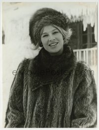 3m336 DOCTOR ZHIVAGO 7.75x10.25 still 1965 close up of smiling Julie Christie wearing fur coat!