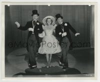3m399 FOR ME & MY GAL 8.25x10 still 1942 Judy Garland between Gene Kelly & George Murphy, cut scene!