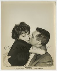 3m499 HOUSEBOAT 8x10.25 still 1958 great close up of Cary Grant embracing sexy Sophia Loren!