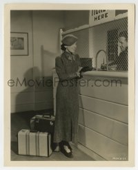 3m665 MAUREEN O'SULLIVAN 8.25x10.25 still 1930s full-length smiling at ticket booth by her luggage!