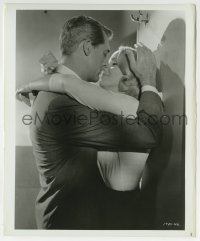 3m721 NORTH BY NORTHWEST 8.25x10.25 still 1959 c/u of Cary Grant & Eva Marie Saint embracing!