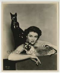 3m891 SUZAN BALL 8.25x10 still 1950s great portrait with cat & cat statue w/ facsimile signature!
