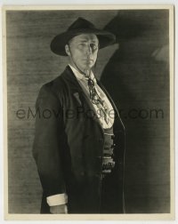 3m985 WILLIAM S. HART deluxe 7.75x9.5 still 1920s wonderful portrait of the cowboy star w/ shadow!