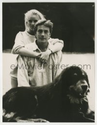 3m041 ALAIN DELON German 6.5 x 8.5 news photo 1985 posing with goddaughter Geraldine Danon & dog!