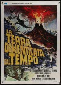 3p328 LAND THAT TIME FORGOT Italian 1p 1975 Edgar Rice Burroughs, cool dinosaur & volcano art!