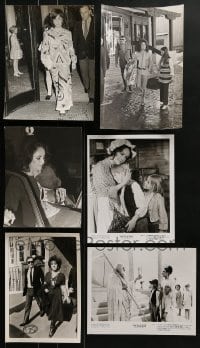 3s137 LOT OF 6 ELIZABETH TAYLOR U.S. AND NON-U.S. PHOTOS 1960s-1970s including some candid images!