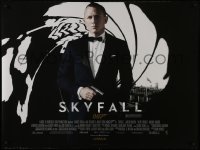 3t325 SKYFALL DS British quad 2012 cool image of Daniel Craig as Bond with gun, the newest 007!
