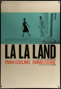 3w492 LA LA LAND teaser DS 1sh 2016 great image of Ryan Gosling & Emma Stone leaving stage door!